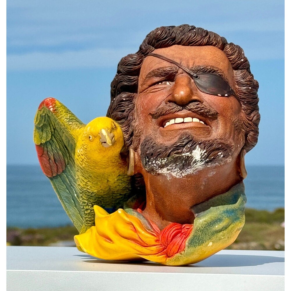 Vintage Bossons Barbary Buccaneer Pirate Wall Mask With Parrot Chalkware England